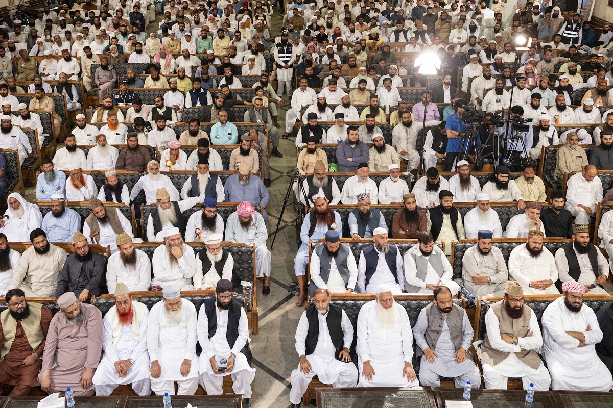 Dr. Al-Issa visits the Central Ahl al-Hadith Association as a guest of honor at one of the largest gatherings of Pakistani scholars