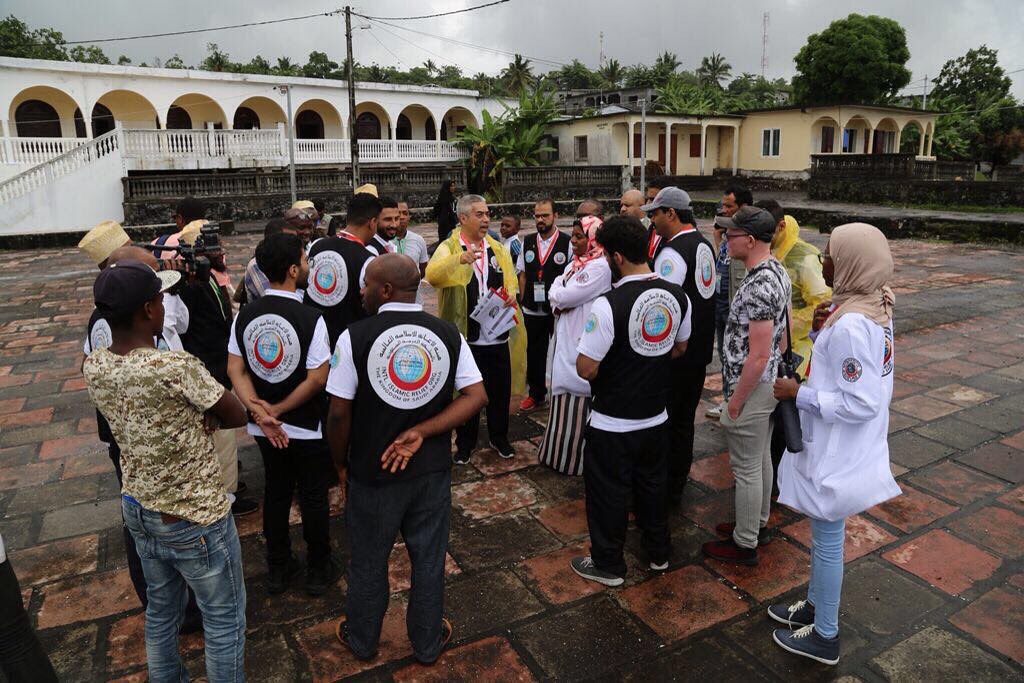 La Ligue Islamique Mondiale organise le plus grand camp de soins de santé publique dans 16 villages des Îles Comores dans le cadre de son plus vaste programme médical.