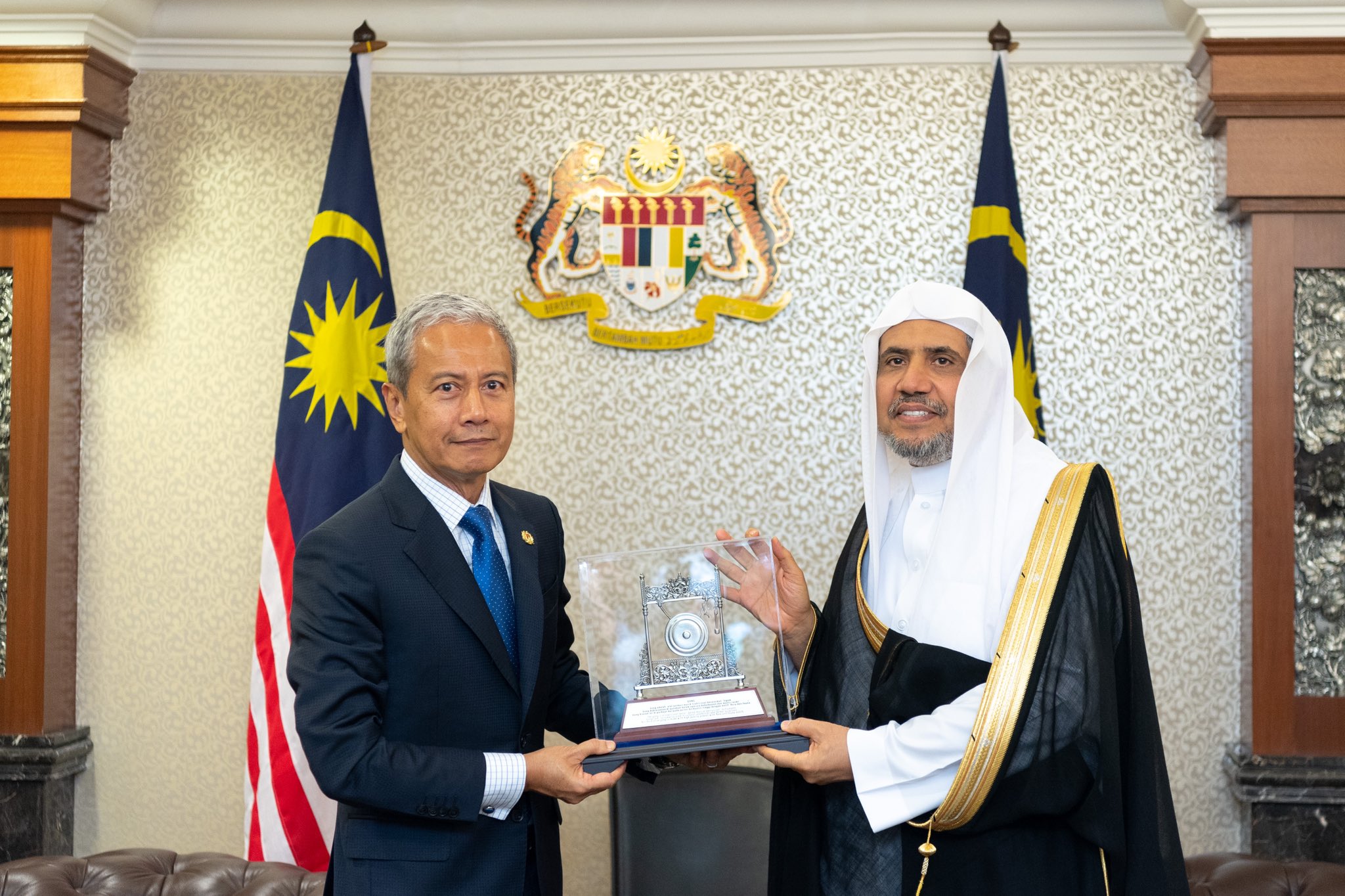 A Kuala Lumpur, Azhar Azizan le président du Parlement malaisien reçoit  Mohammad Alissa