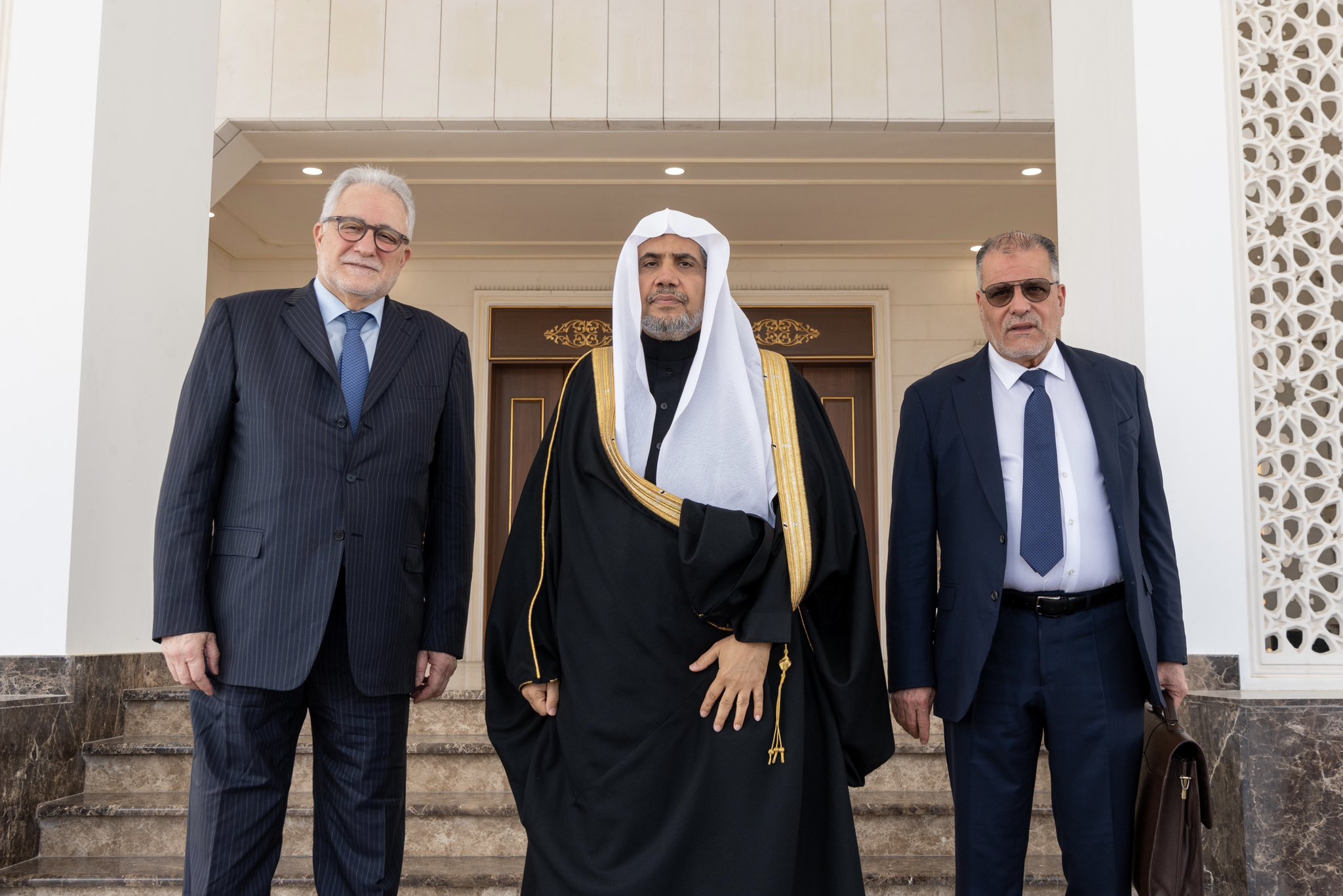 A La Mecque Mohammad Alissa reçoit Chems-Eddine Hafiz recteur de la grande mosquée de Paris pour signer un protocole d’entente concernant la formation des imams sur la Charte de La Mecque