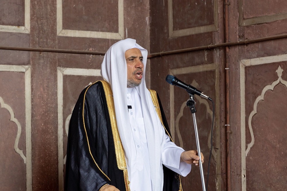 جناب دبیر کل و رئیس انجمن علمای مسلمان، آقای شیخ دکتر محمد العیسی، به عنوان امام جماعت و سخنران مسجد جامع بزرگ در دهلی نو پایتخت هند حاضر شد.