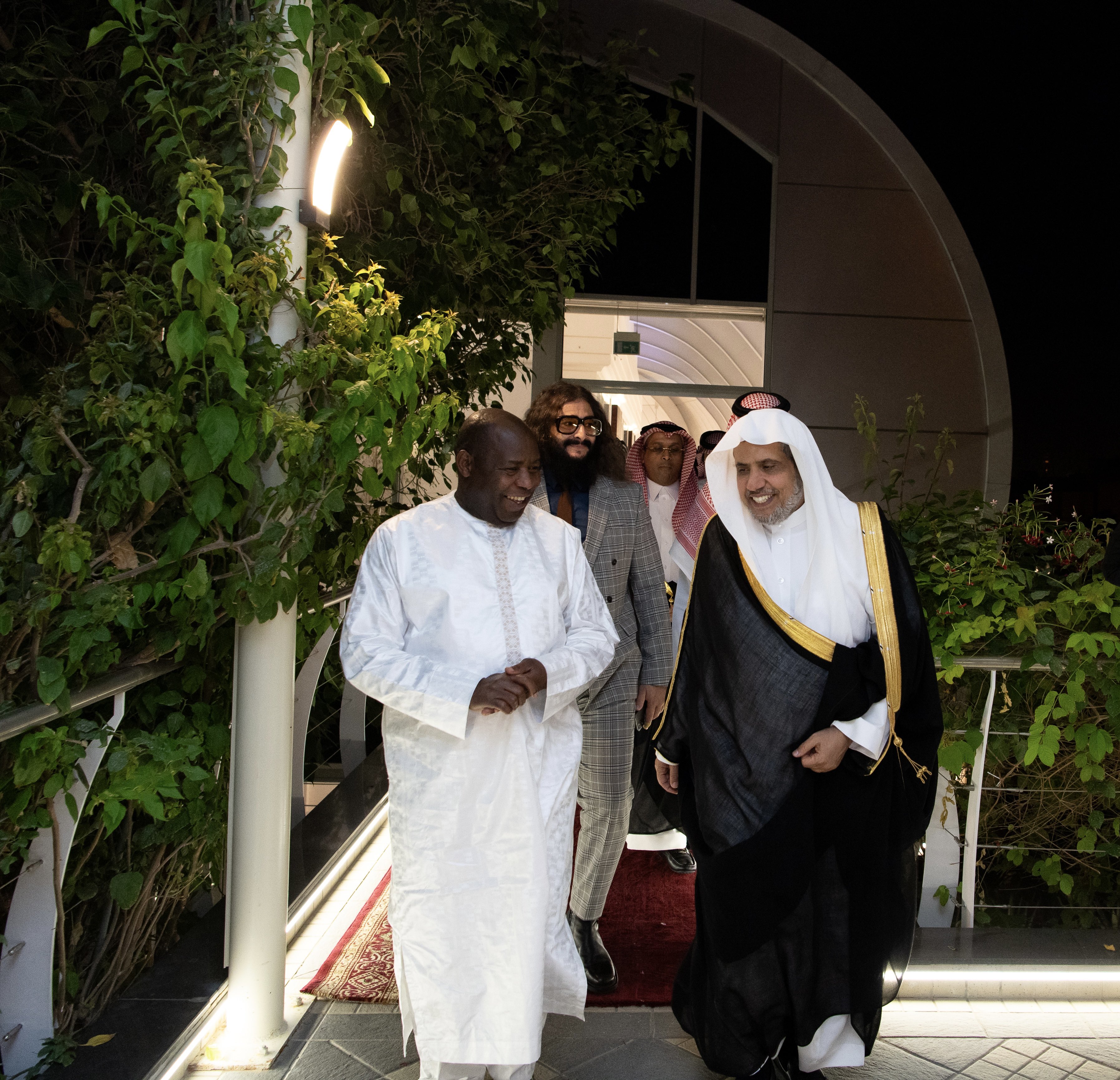 His Excellency, Mr. Evariste Ndayishimiye, the President of the Republic of Burundi, visits the Muslim World League Office in Riyadh