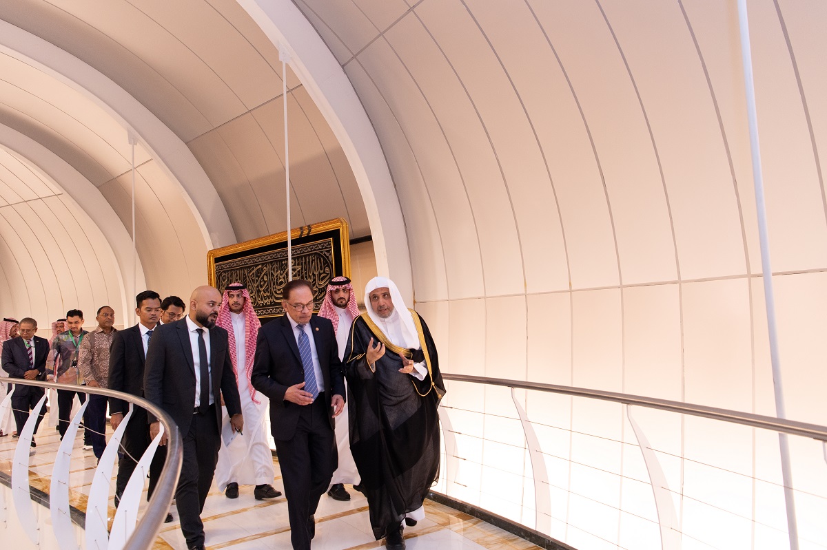 رئيس الوزراء الماليزي يزور رابطة العالم الإسلامي ويلتقي الأمين العام