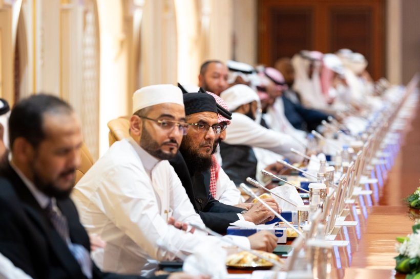 Yang Mulia Sekjen LMD, Ketua Asosiasi Ulama Muslim, Syekh Dr.Mohammad Al-issa meresmikan proyek: "Museum Internasional Al-Quran", dari kantor pusatnya di Makkah dan di hadapan para ulama &amp; peneliti