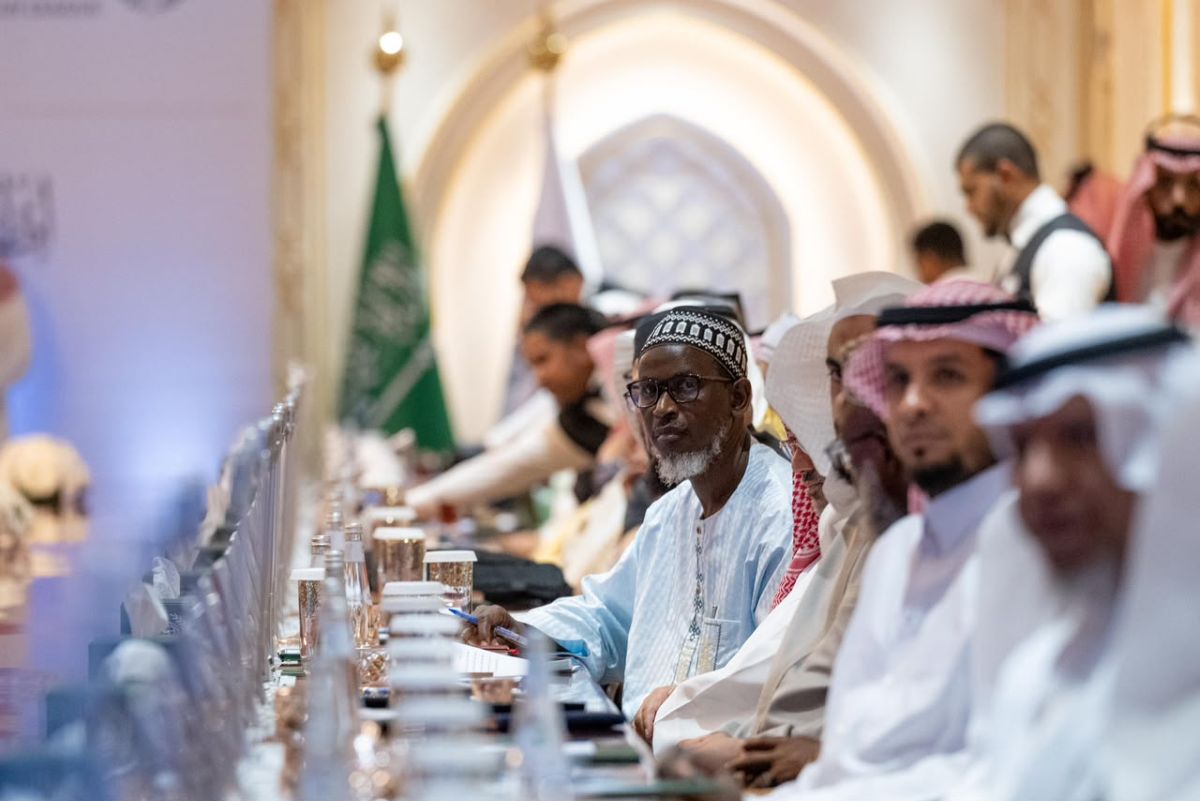 در جریان افتتاح «همایش بین‌المللی اعجاز علمی در قرآن و سنت»:  دکتر العیسی «دانشنامه سازمان همبستگی جهان اسلام درباره اعجاز علمی در قرآن وسنت» را راه‌اندازی کرد