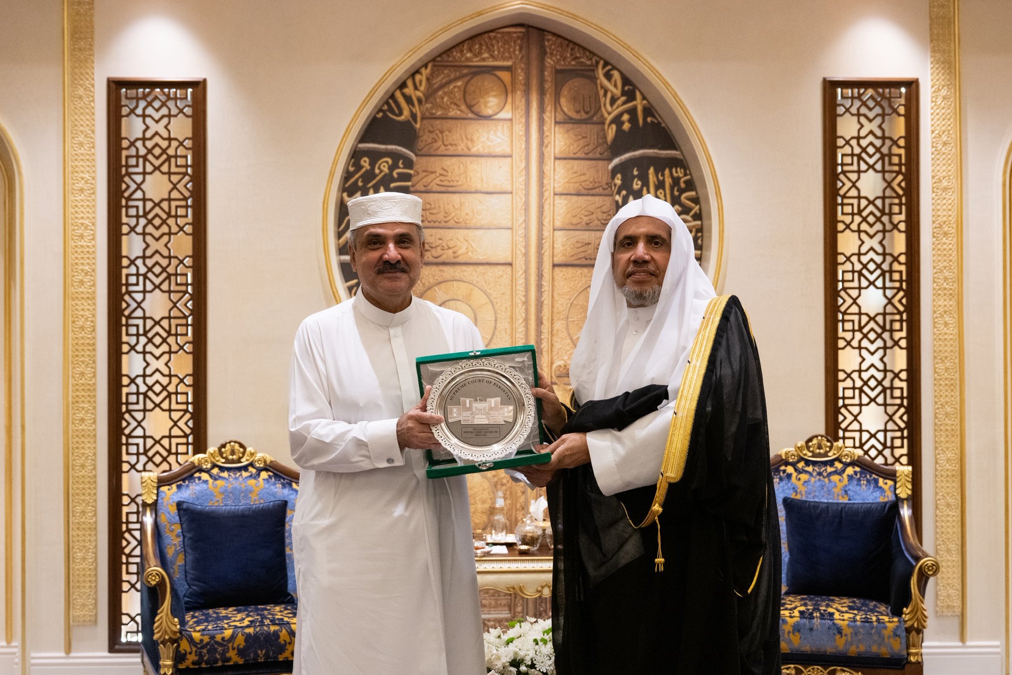 Le Secrétaire général, Président de l’Organisation des savants musulmans, cheikh Mohammed Alissa, a reçu à La Mecque le Président de la Cour suprême de la République islamique du Pakistan, le juge Yahya Afridi.