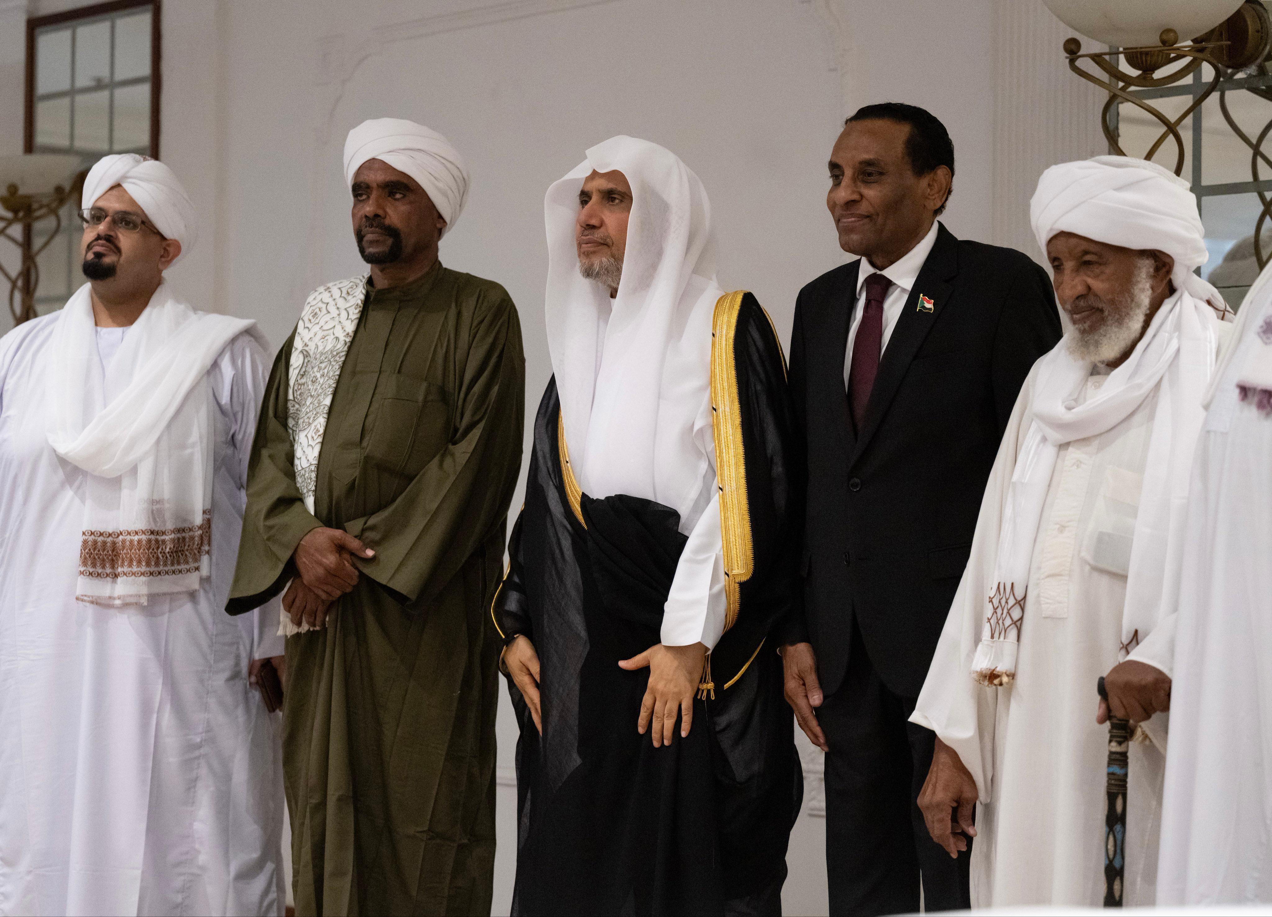 Sekretaris Jenderal Liga Muslim Dunia Bertemu dengan Para Ulama Republik Sudan
