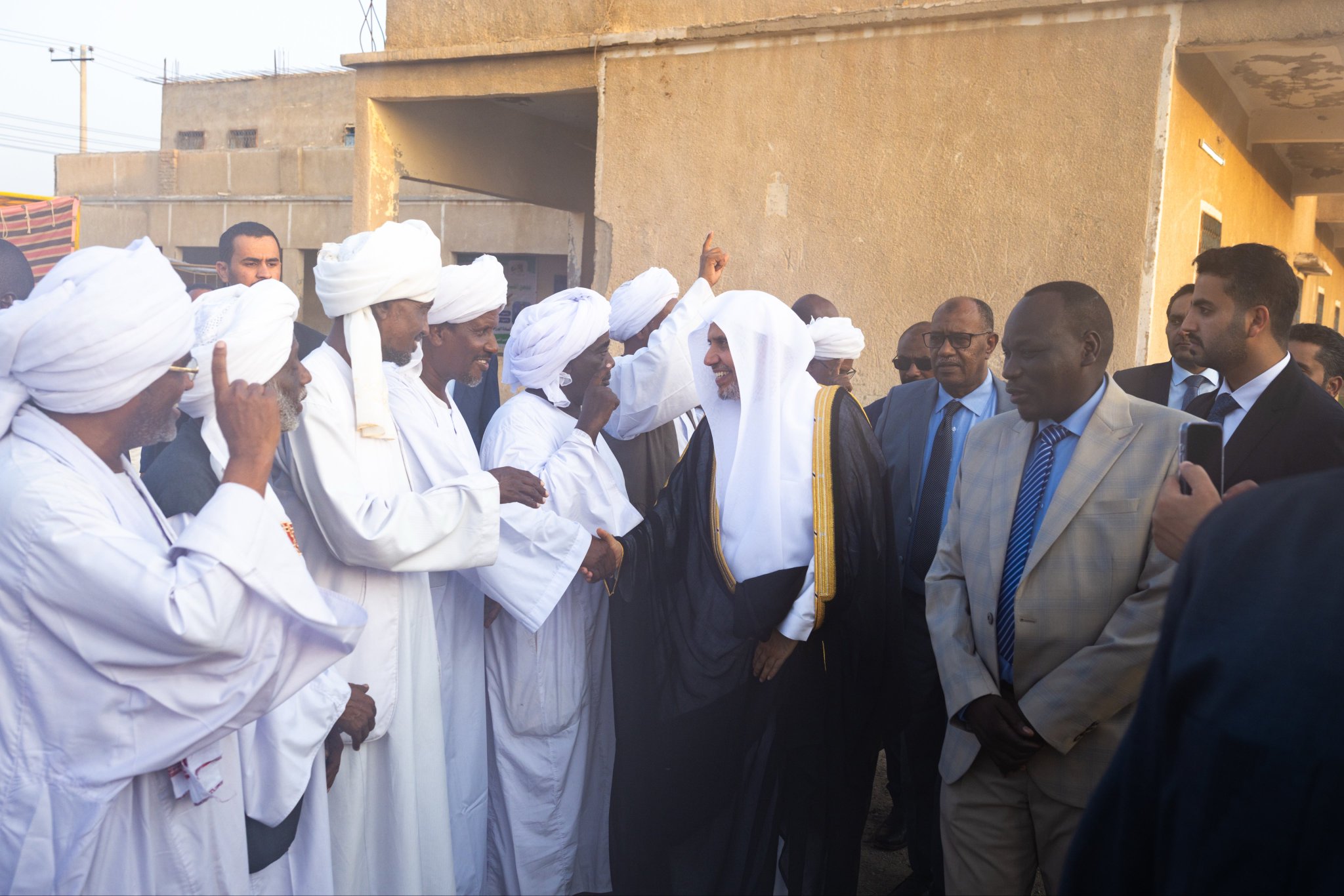 جناب دبیرکل در سودان همكارى و پشتیبانی در راستاى بازسازی پایه‌های ثبات و صلح، و دیدارهای سطح‌بالایی که توسط جناب اقاى دکتر شيخ محمد العیسی ، با رهبران دولت و انجمن‌های علمای دینی صورت گرفت: