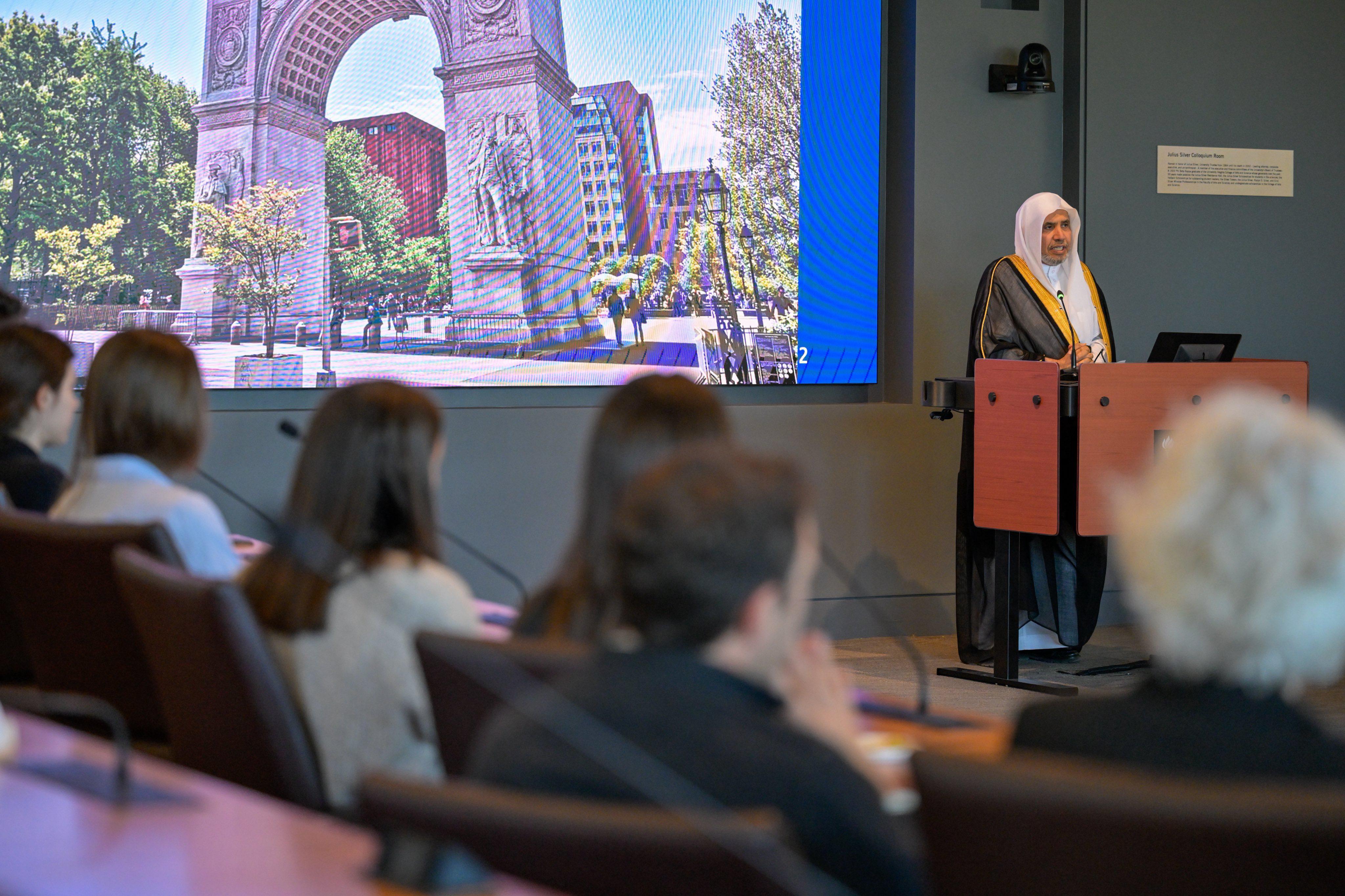 Tentang "Kecerdasan Buatan (AI)" dan Ujaran Kebencian di Media Sosial:  Universitas New York Menyelenggarakan Kuliah Umum dan Dialog Komprehensif Bersama Sekretaris Jenderal Liga Muslim Dunia