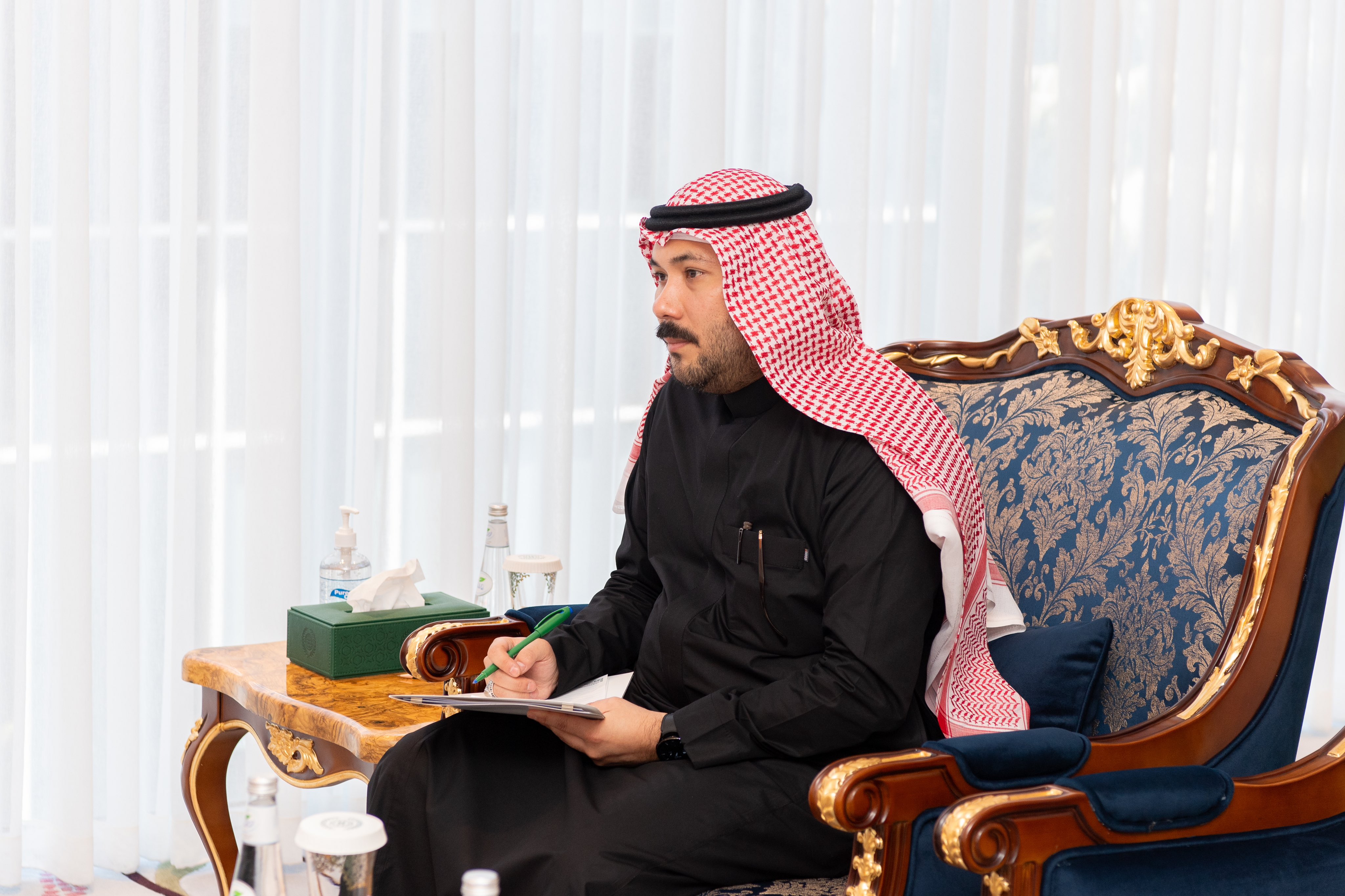 Le Secrétaire général, Président de l'Organisation des savants musulmans, cheikh Mohammed Al-Issa a reçu à Riyad, l'Ambassadeur de la République d'Albanie auprès du Royaume d'Arabie Saoudite, M. Saimir Bala.