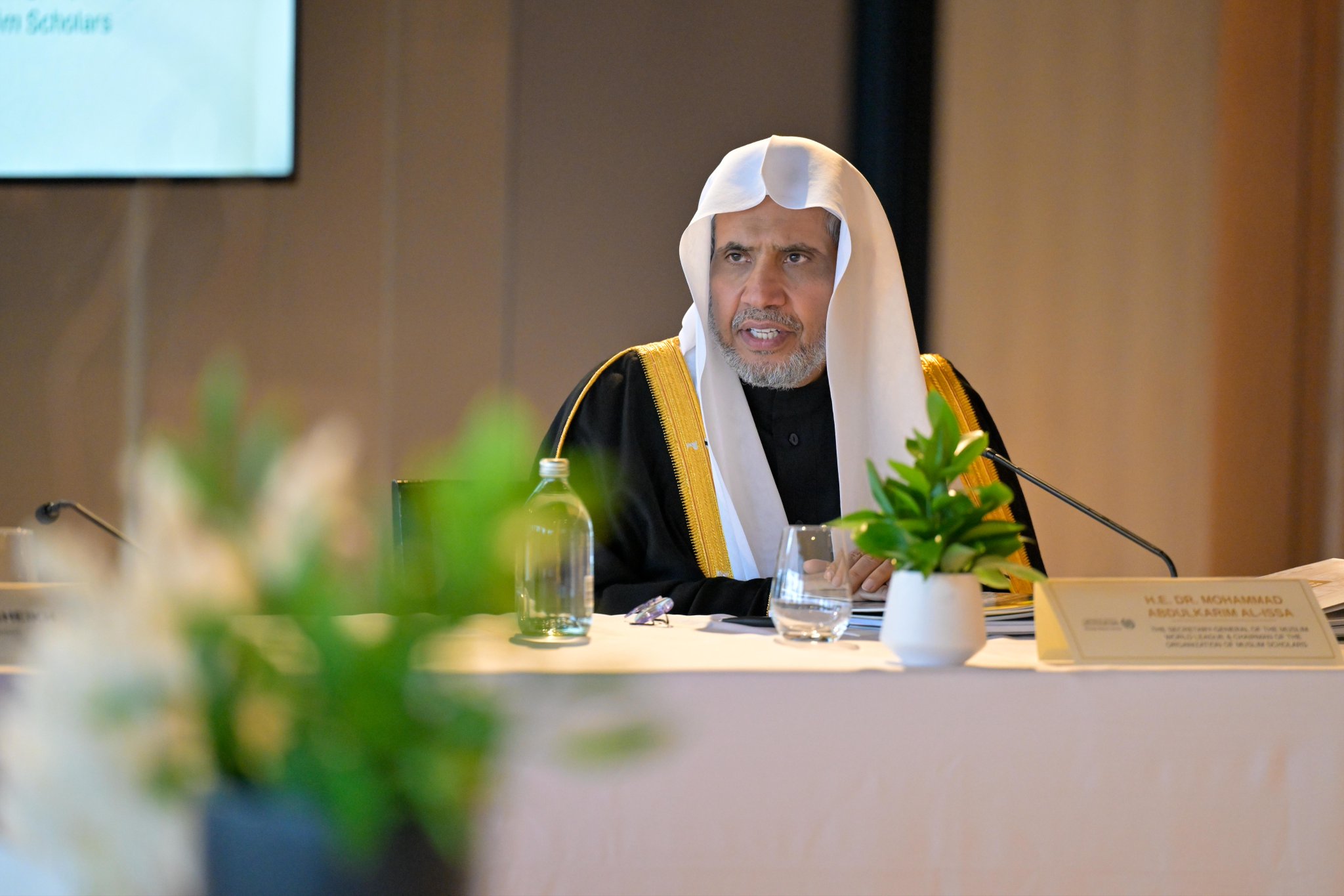 التقى معالي الأمين العام، رئيسُ هيئة علماء المسلمين، فضيلةُ الشيخ د.⁧‫محمد العيسى‬⁩ ‬⁩، في مقرّ إقامتِه بمدينة "أوكلاند" النيوزيلندية، كبارَ قيادات اتحاد الجمعيات الإسلامية في نيوزيلندا