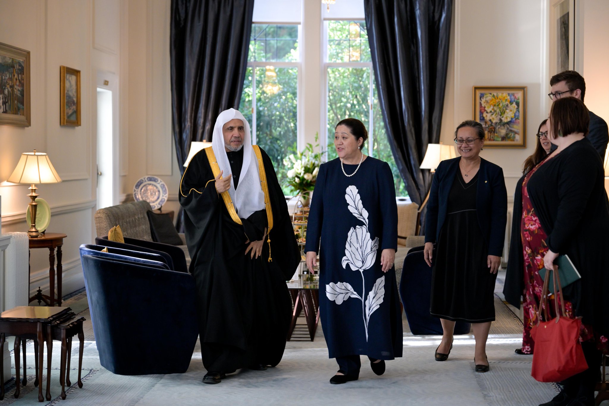 Her Excellency Dame Cindy Kiro, Governor-General of New Zealand, received His Excellency Sheikh Dr. Mohammed Al-Issa, Secretary-General of the MWL, at Government House in Wellington, the capital of New Zealand