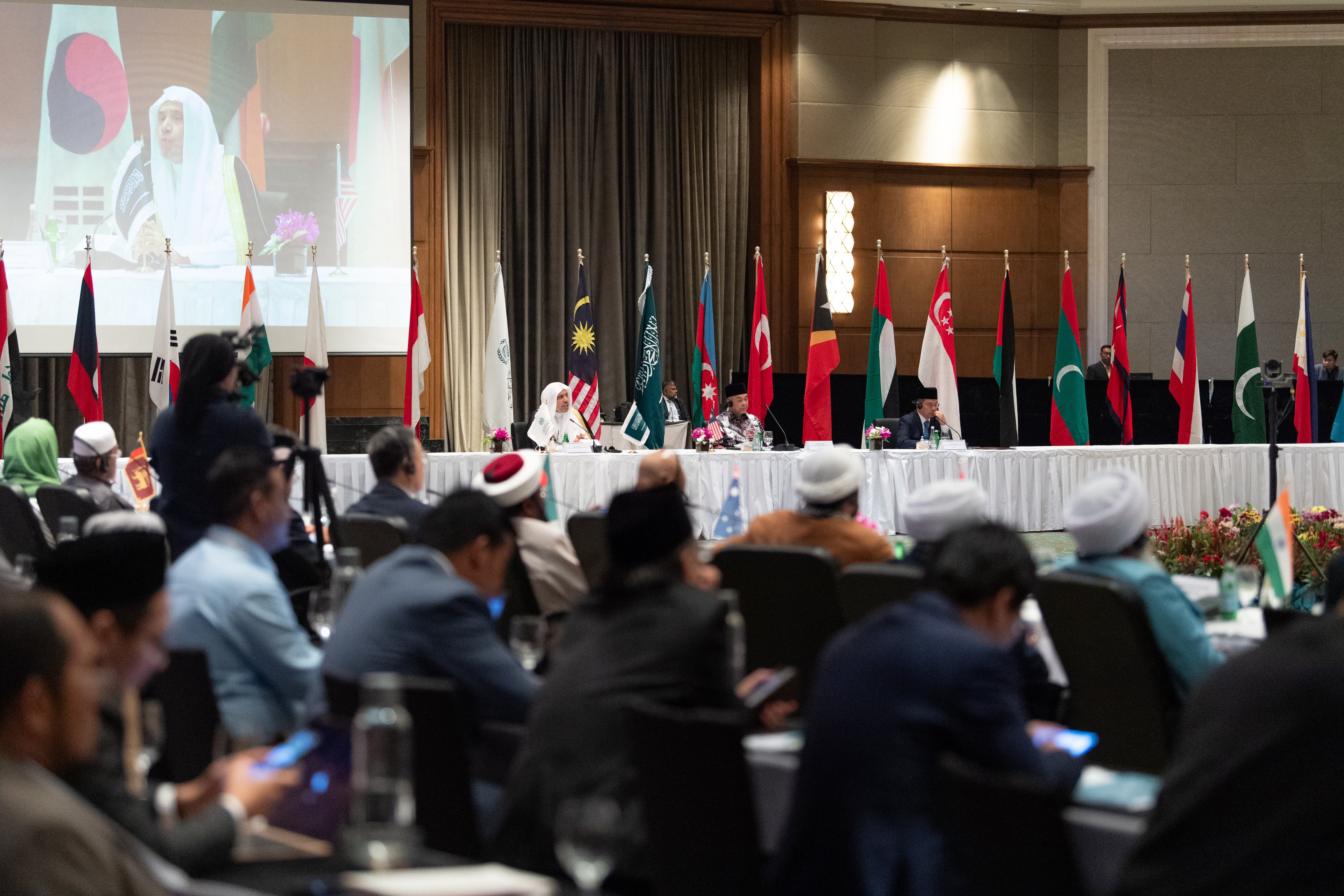 Yang Mulia Sekretaris Jenderal LMD, Syekh Dr. Mohammed Alissa, bersama Wakil Perdana Menteri Malaysia, telah meresmikan “Majelis Ulama ASEAN” di ibu kota, Kuala Lumpur.