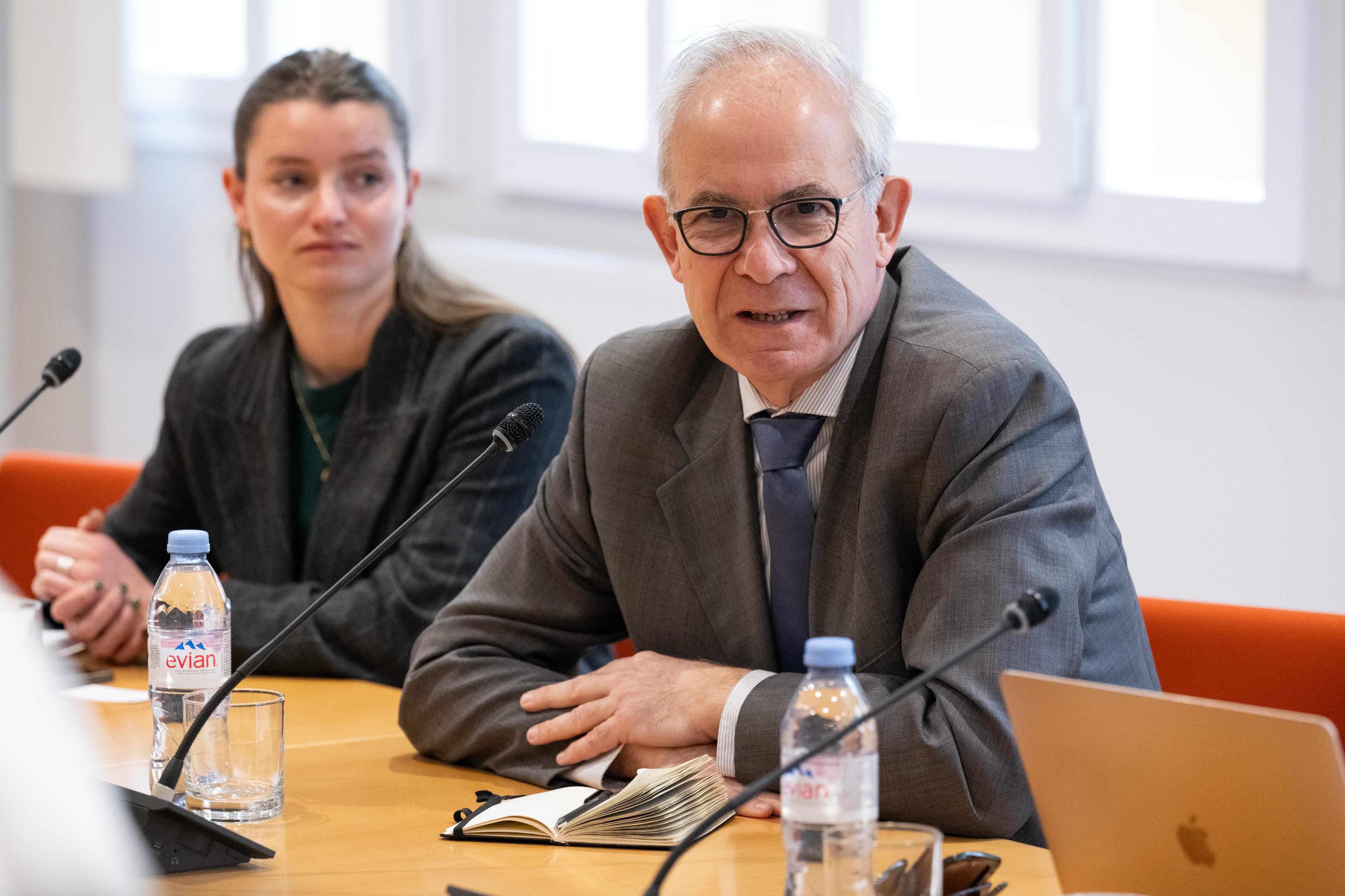 In response to invitations from prominent global centers for thought and study in Paris, the Secretary-General of the Muslim World League begins his official visit to the Republic of France with a significant tour of the first-of-its-kind museum