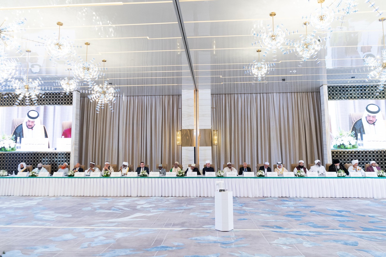 سماحة مفتي عام المملكة العربية السعودية، رئيس المجلس الأعلى للرابطة، الشيخ عبدالعزيز آل الشيخ خلال الدورة الـ ٤٦ للمجلس الأعلى للرابطة: