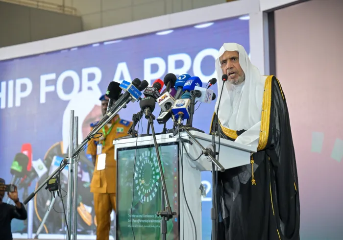 الشيخ د.⁧‫محمد العيسى‬⁩ ‬⁩، يطلقُ مبادرةَ الرابطة للسِّلم المجتمعيّ في غرب أفريقيا، بالعاصمة النيجيرية "أبوجا"، من خلال مؤتمرها الدّولي: "التنوُّع والسِّلم المجتمعيّ.. الشراكة من أجلِ مُستقبلٍ واعِدٍ"