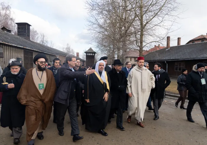 "متاثرین کے ساتھ اظہارِ یکجہتی"پروگرام کے تحت آشوٹز حراستی کیمپ کا دورہ