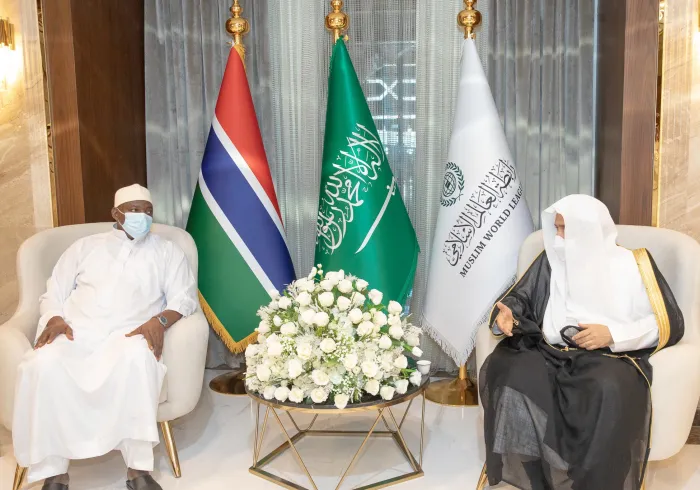Le SG Mohammad Alissa a rencontré le Prdt de Gambie Adama Barrow au siège du musée international sur la tradition du Prophète.