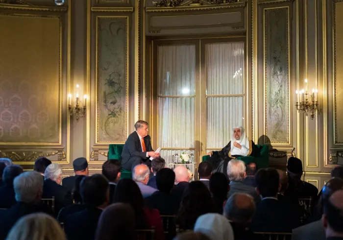 In Washington DC, an open dialogue was held with His Excellency Sheikh Dr. Mohammad Al-Issa, where he spoke about the Islamic values and principles in the Charter Of Makkah