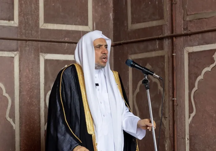 His Excellency Sheikh Dr. Mohammad Al-Issa, Secretary-General of the MWL and Chairman of the Organization of Muslim Scholars, delivers Friday sermon and leads the prayer at the Jama Masjid in New Delhi, India