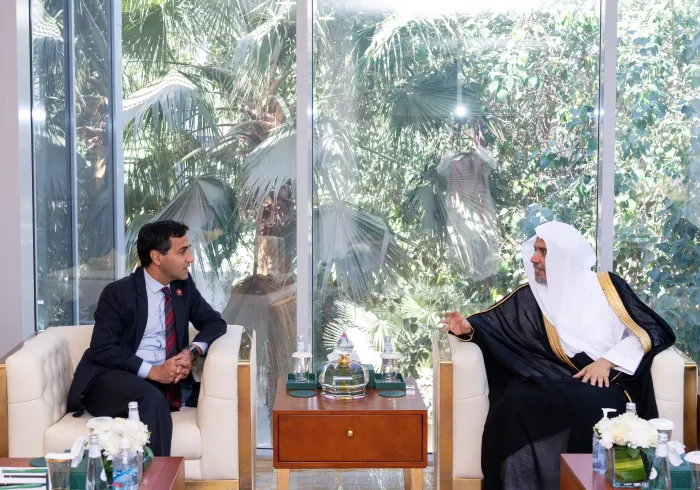  Sheikh Dr. MohammedAl-Issa, Secretary-General of the Muslim World League (MWL) and Chairman of the Organization of Muslim Scholars, met with Mr. Rehman Chishti, Member of Parliament of the United Kingdom