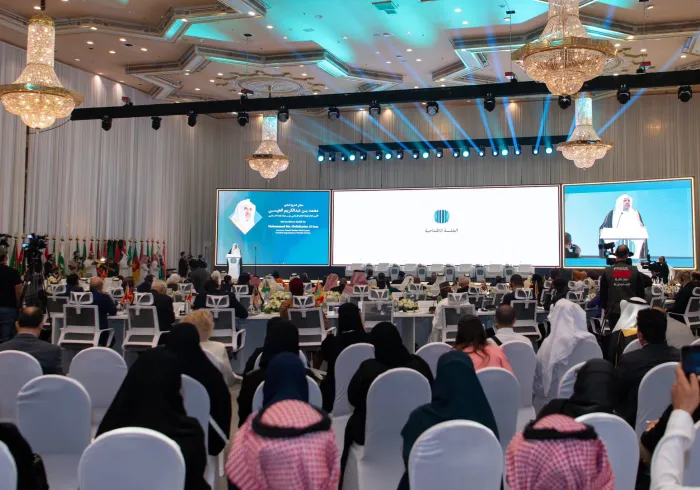 La Ligue islamique mondiale rassemble l'Union des agences de presse islamiques, ainsi que les agences de presse internationales les plus importantes pour le forum international : « Les médias et leur rôle dans l'entretien de la haine et de la violence»