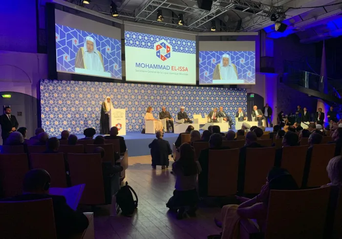 L'année dernière, la LIM a réuni des représentants des religions abrahamiques à la Conférence internationale de Paris pour la paix et la solidarité. La LIM a rappelé l'esprit d'amitié et de compréhension qui nous unit à l’occasion de la Journée internationale de la solidarité