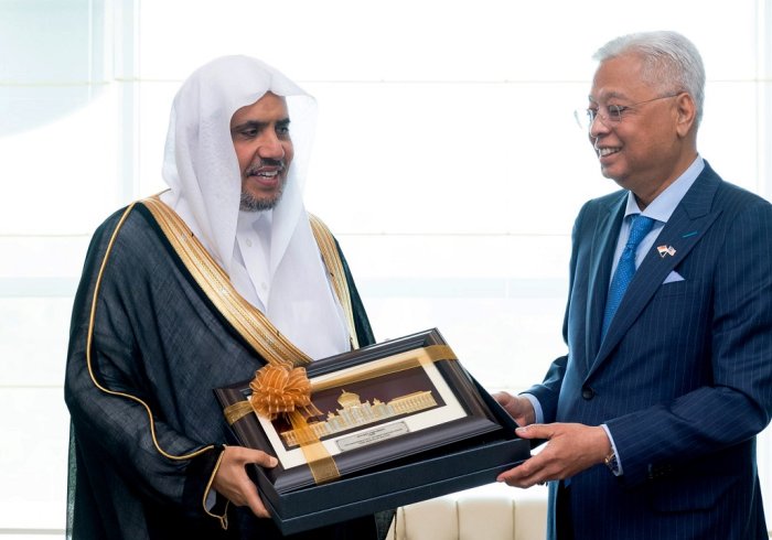 Prime Minister Dato' Sri Ismail Sabri bin Yaakob of Malaysia met HE Dr. Mohammad Alissa in Kuala Lumpur
