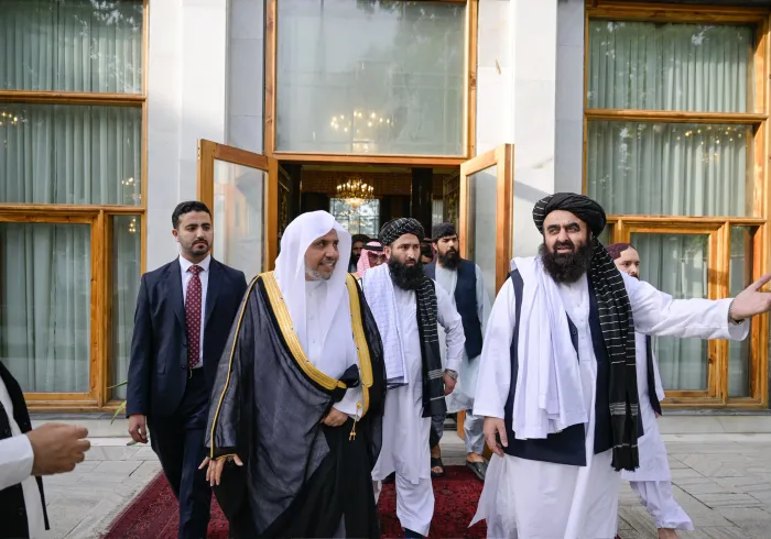 El Secretario general y Presidente de la Comisión de Ulemas, el Sheij Mohammed Alissa, se reunió con el ministro de Asuntos exteriores afgano, Amir Khan Mutaqqi, en la sede principal del Consejo de seguridad, ubicada en el Palacio de la Presidencia del Consejo de ministros.