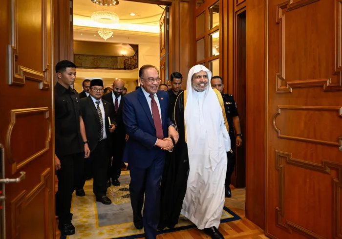 At the Presidential Palace in the capital, Kuala Lumpur,  H.E. Dato’ Seri Anwar Ibrahim, the Prime Minister of Malaysia, received H.E. Sheikh Dr. Mohammed Al-Issa, Secretary-General of the Muslim World League