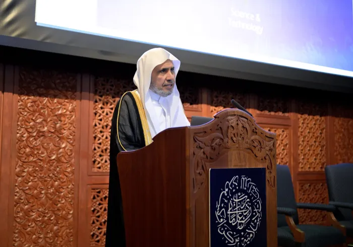 سیکرٹری جنرل رابطہ اور چیئرمین مسلم علماء کونسل، عزت مآب شیخ ڈاکٹر محمد العیسی نے ”آکسفورڈ سینٹر فار اسلامک اسٹڈیز" میں ماہرین کی اعلیٰ سطحی نشست کے افتتاحی اجلاس سے مرکزی خطاب کیا