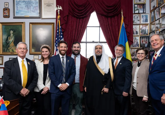 التقى معالي الأمين العام الشيخ د. ⁧‫محمد العيسى‬⁩، عدداً من أعضاء لجنة الدراسات الجمهورية في الكونجرس، تلبيةً لدعوة تلقاها من النائب عن ولاية جنوب كارولاينا، السيد جو ويلسون