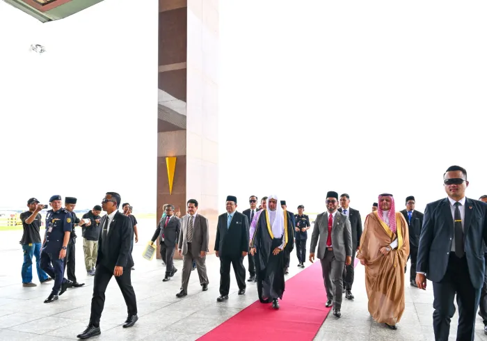 Yang Mulia Sekretaris Jenderal Liga Muslim Dunia sekaligus Ketua Organisasi Ulama Muslim, Syekh Dr. Mohammed Alissa , telah tiba di Bandara Internasional Kuala Lumpur (KLIA)