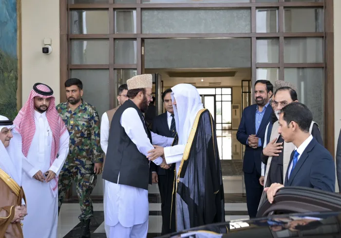 Yang Mulia Sekretaris Jenderal LMD sekaligus Ketua Organisasi Ulama Muslim, Syekh Dr. Mohammed Al-Issa, telah tiba di ibu kota Pakistan, "Islamabad"