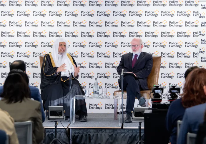 En un diálogo ampliado en dos sesiones distintas organizadas por el prestigioso centro de investigación "Policy Exchange", el Secretario General Sheij Mohammed Al-Issa