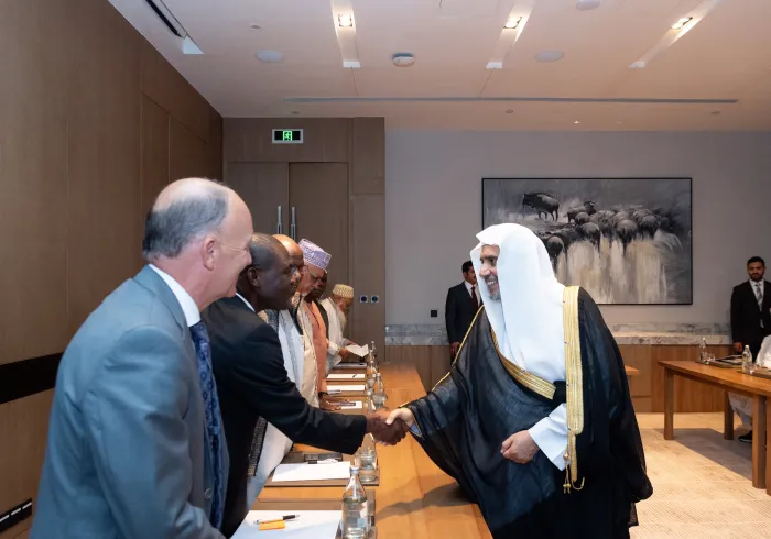  His Excellency Sheikh Dr. Mohammed Alissa, Secretary-General of the Muslim World League and Chairman of the Organization of Muslim Scholars, was honored as a guest of religious leaders in Nairobi, the capital of Kenya.