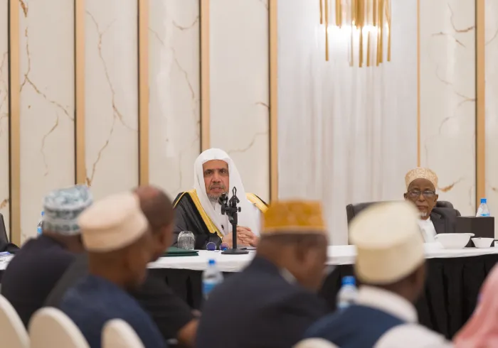Today, the city of Dar es Salaam hosted a scholarly meeting: Members of the Council of Senior Scholars of the United Republic of Tanzania, led by His Eminence Sheikh Abubakr Zubeir, Grand Imam of Tanzania, welcomed His Excellency Sheikh Dr. Mohammed Alissa