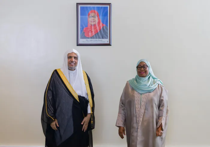 At the Presidential Palace in Dar es Salaam, Her Excellency Dr. Samia Suluhu, President of the United Republic of Tanzania, welcomed His Excellency Sheikh Dr. Mohammed Alissa, Secretary-General of the Muslim World League and Chairman of the Organization of Muslim Scholars.