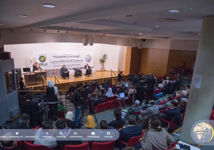 La LIM a organisé un congrès sur "la paix en Islam" à l’Université de Londres avec des responsables musulmans et des politiques européens. 