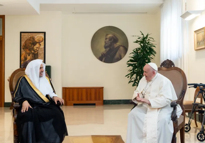 Yang Mulia Sekretaris Jenderal LMD, Ketua Organisasi Ulama Muslim, Syekh Dr. Mohammed Alissa mengirimkan surat belasungkawa dan duka cita kepada Yang Mulia Kardinal Pietro Parolin, Perdana Menteri dan Sekretaris Negara Vatikan