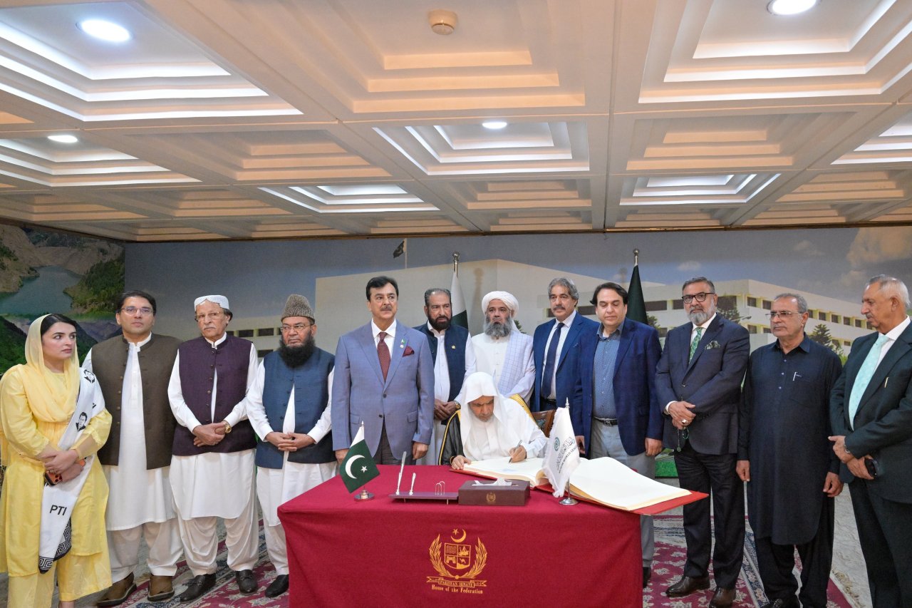 رئیس مجلس سنا ورئیس دیوان عالی پاکستان از دبیرکل سازمان همبستگی جهان اسلام استقبال کردند