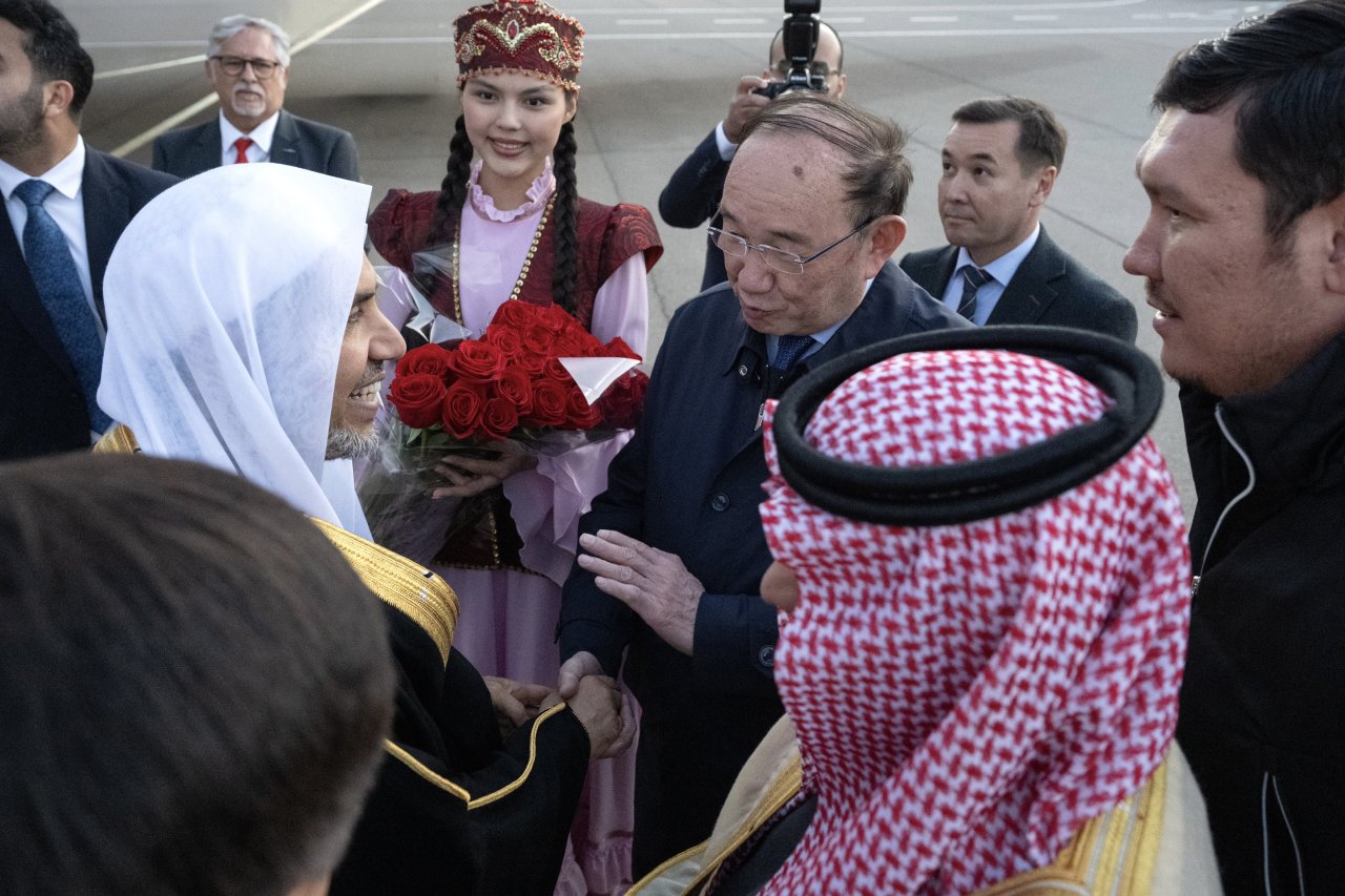 Sur invitation officielle du gouvernement, en vue de tenir une série de rencontres et d’événements en lien avec les missions de la Ligue, conformément à sa vocation universelle :