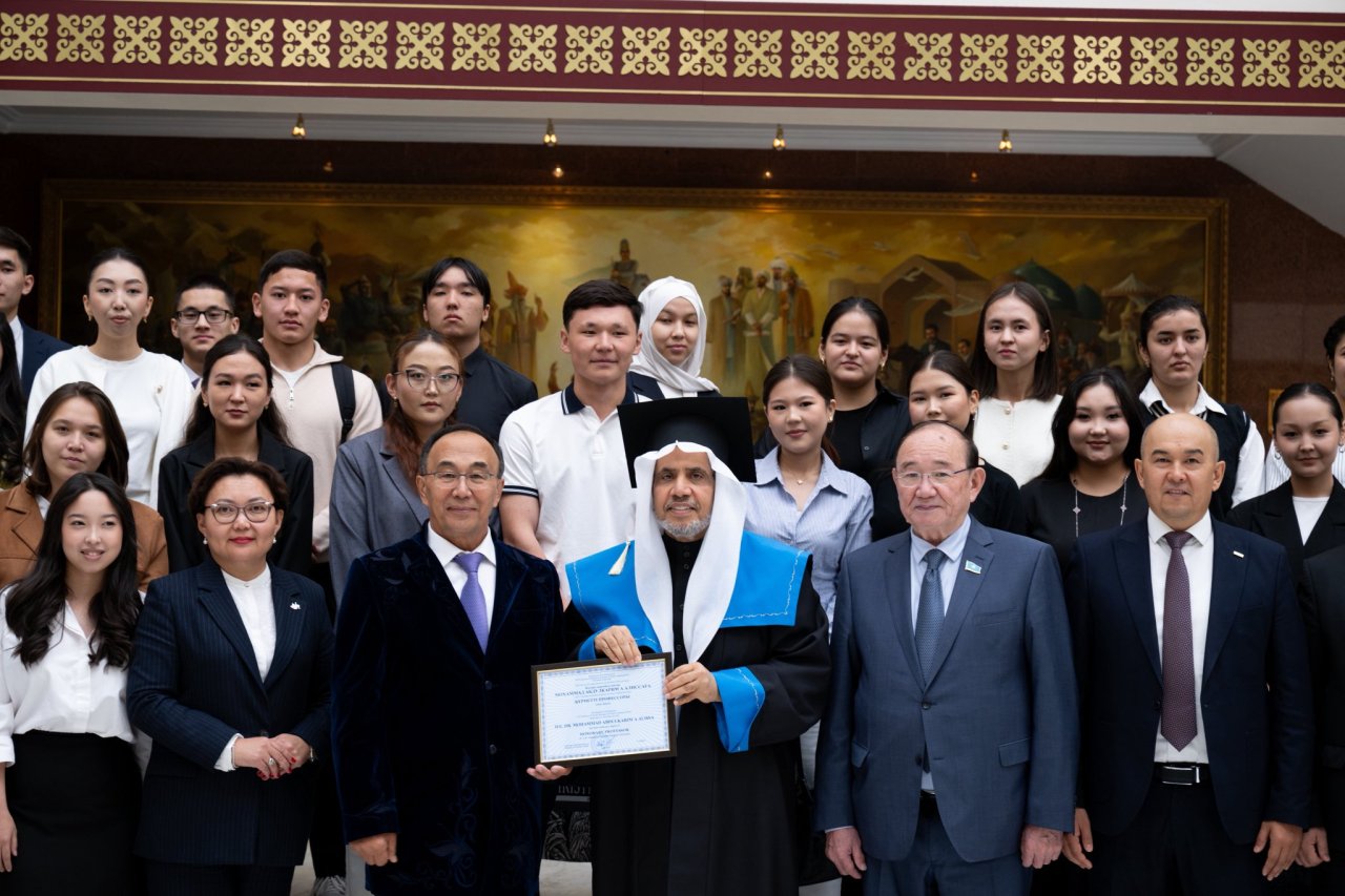 was subsequently awarded an honorary doctorate and an honorary professorship, in the presence of the rector of the university