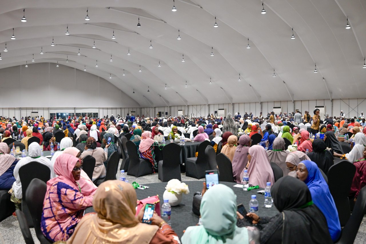 د.العيسى يحضر مائدة الإفطار الرمضاني للجالية المسلمة في رواندا