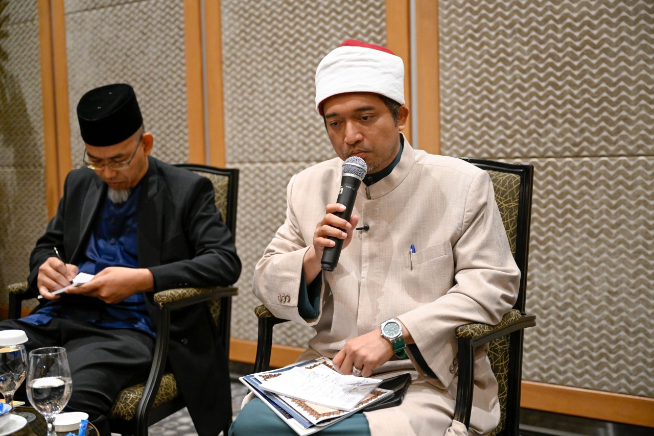 Secretary-General of the Muslim World League Meets with Senior Malaysian Scholars from Across the States
