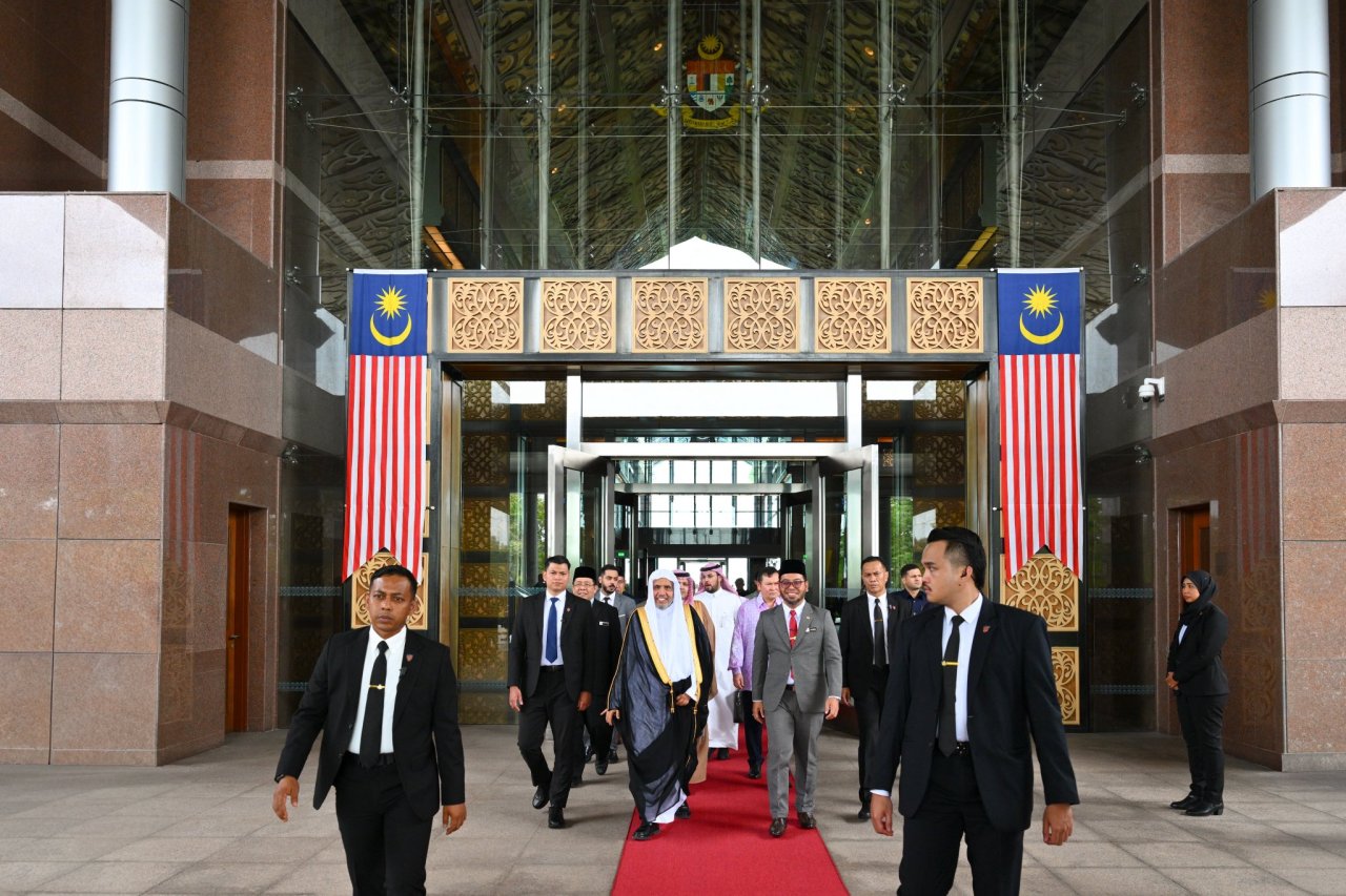 Yang Mulia Sekretaris Jenderal Liga Muslim Dunia sekaligus Ketua Organisasi Ulama Muslim, Syekh Dr. Mohammed Alissa , telah tiba di Bandara Internasional Kuala Lumpur (KLIA)