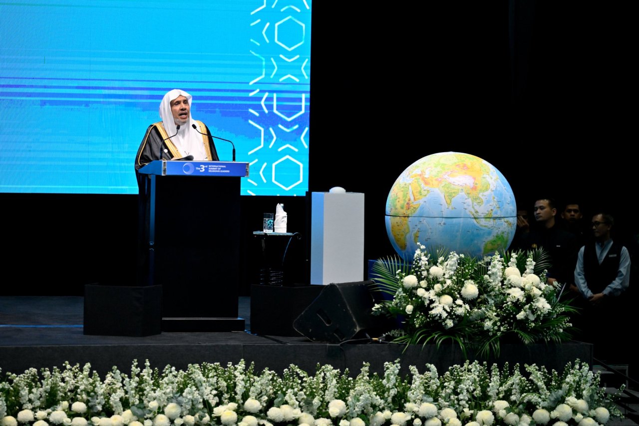 صورٌ من القمة الدولية الثالثة للقيادات الدينية، بمشاركة معالي الأمين العام، رئيس هيئة علماء المسلمين، فضيلة الشيخ د. ⁧‫محمد العيسى‬⁩ ‬⁩ متحدثًا رئيسيًا في حفل الافتتاح