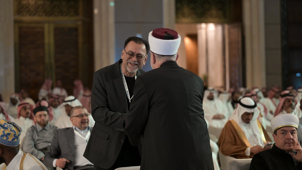 Au service de la communauté musulmane dans l’ensemble de ses affaires religieuses, grâce à un dispositif numérique reposant sur une référence juridique internationale unifiée et sur l’approbation jurisprudentielle de son concept par le Conseil de jurispru