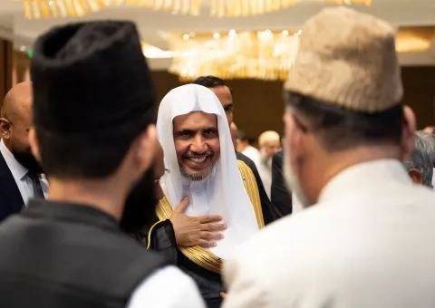ہندوستان کے قومی سلامتی کے مشیر جناب اجیت ڈوبھال دارالحکومت نئی دہلی میں سیکرٹری جنرل رابطہ اور چیئرمین مسلم علماء کونسل شیخ ڈاکٹر محمد العیسی کا خیرمقدم کررہے ہیں