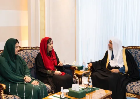 His Excellency Sheikh Dr. Mohammed Al-Issa, Secretary-General of the MWL and Chairman of the Organization of Muslim Scholars, met with Her Excellency Councillor Yasmine Dar, the Lord Mayor of the City of Manchester